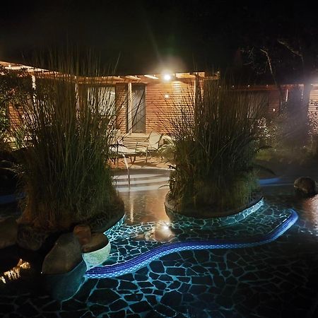 Termas De Papallacta Zewnętrze zdjęcie The hot springs at night