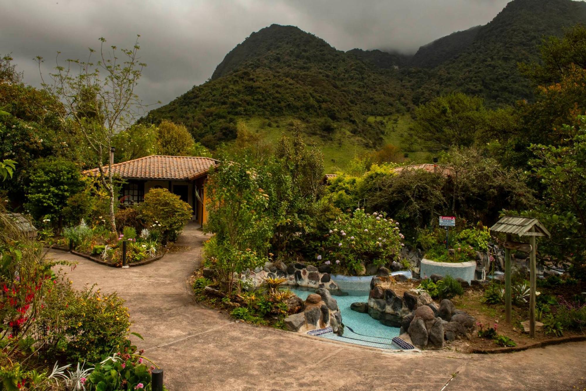 Termas De Papallacta Zewnętrze zdjęcie Hot springs in Baños