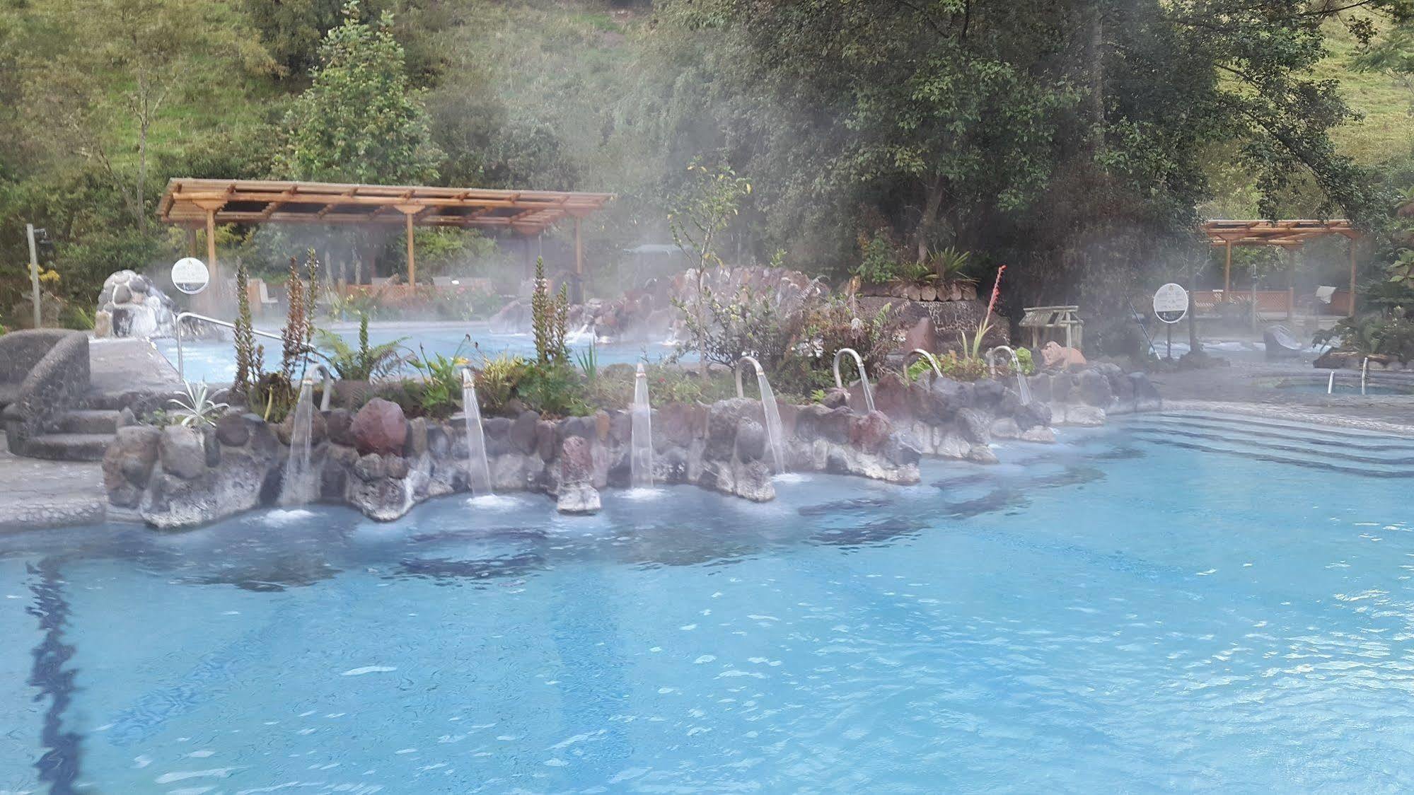 Termas De Papallacta Zewnętrze zdjęcie Thermal water at the thermal baths in Bad Radkersburg